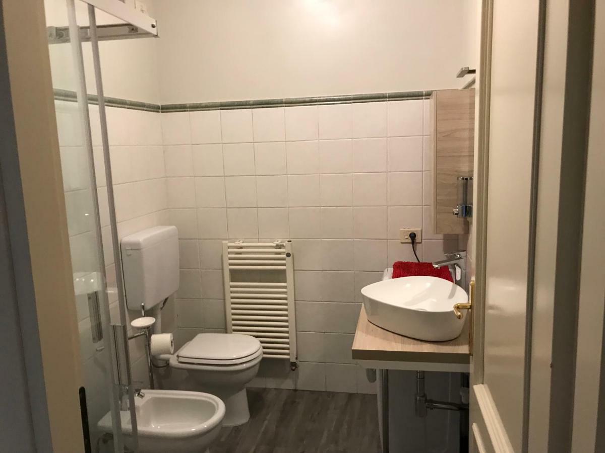 Apartamento Grazioso Bilocale Metro/Centro Brescia Exterior foto