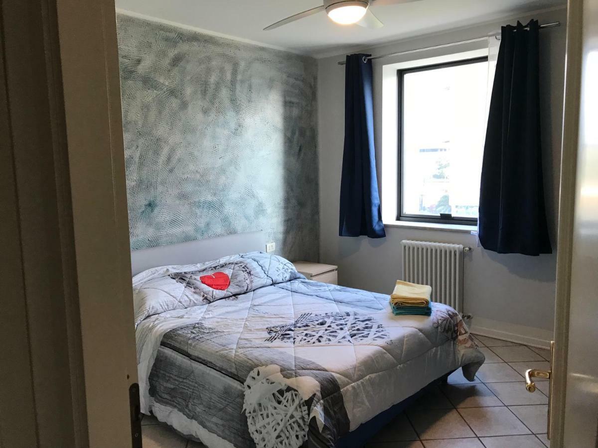 Apartamento Grazioso Bilocale Metro/Centro Brescia Exterior foto
